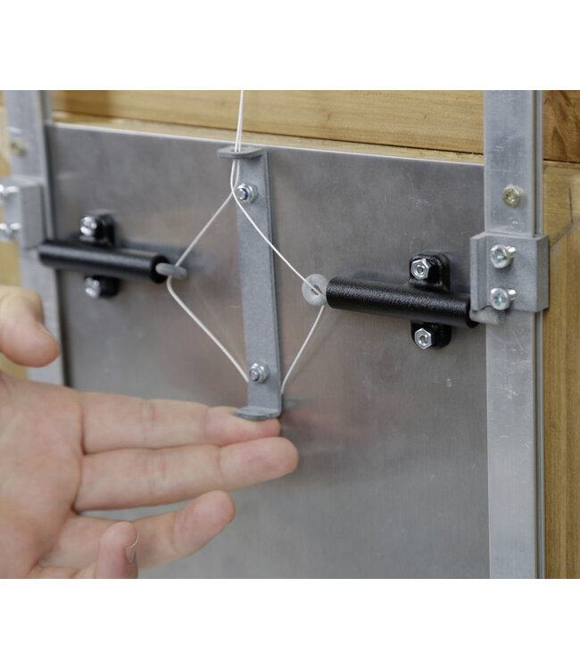 Selbstverriegelung für automatische Hühnertür