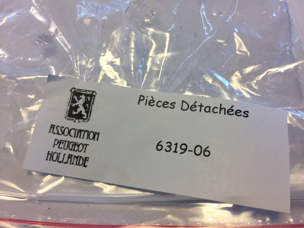 APH 6319-06 Kap stuurkolom 203/403U