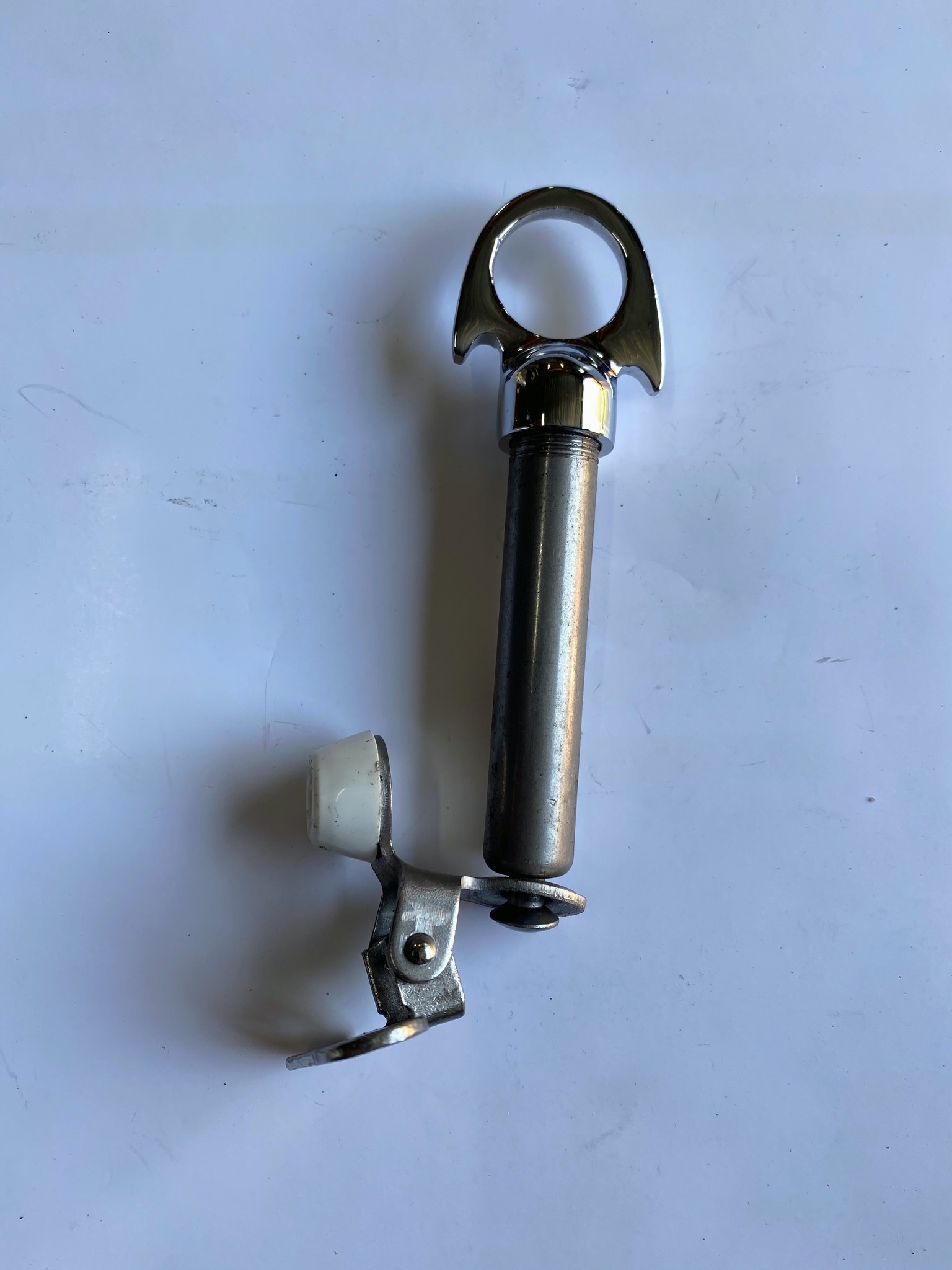 APH 140081 Sluitingmotorkap achter chroom