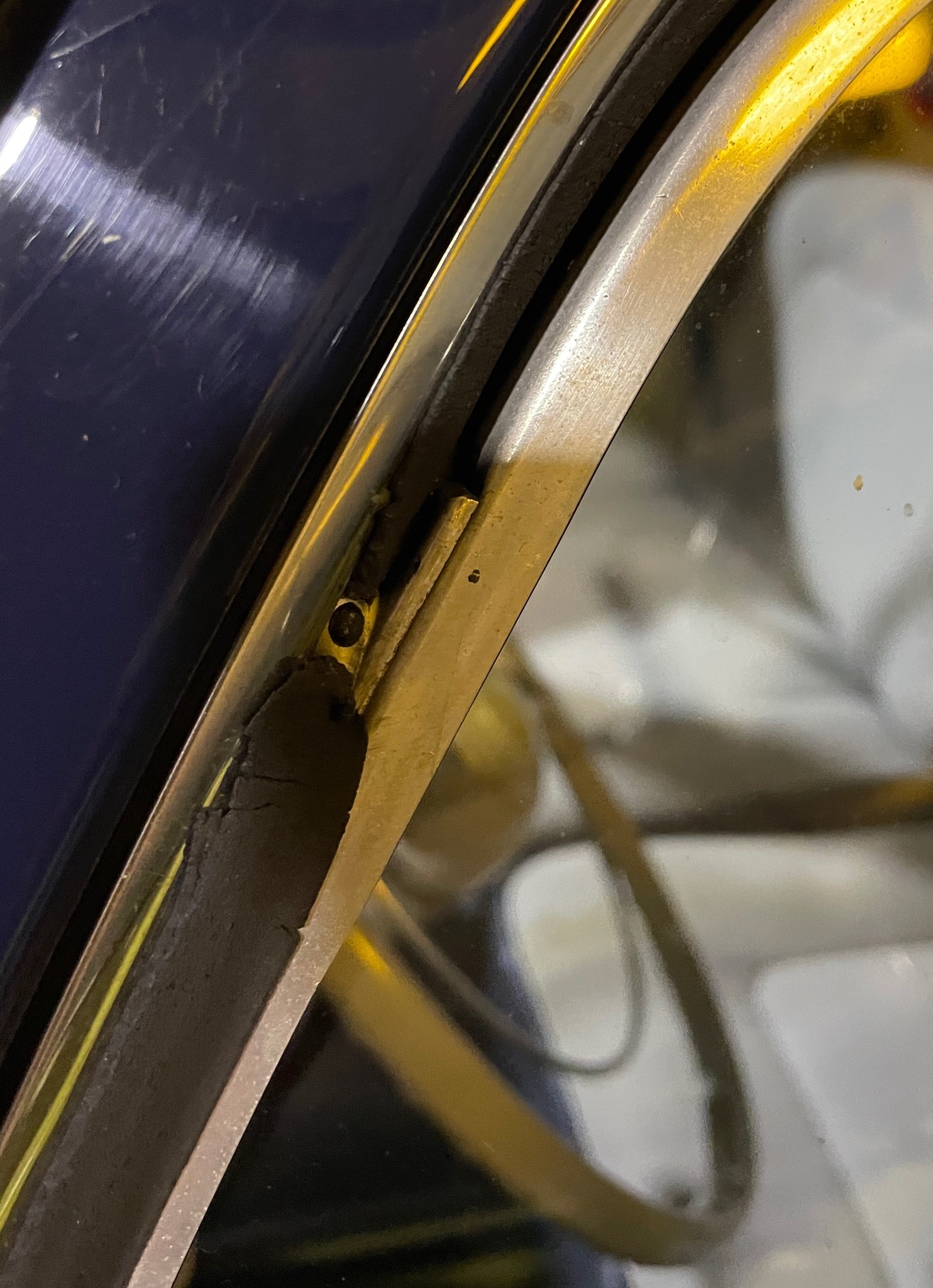 APH 9339-03 Tochtraamrubber 403 set L+R (9339-03 & 9340-03) centrale as