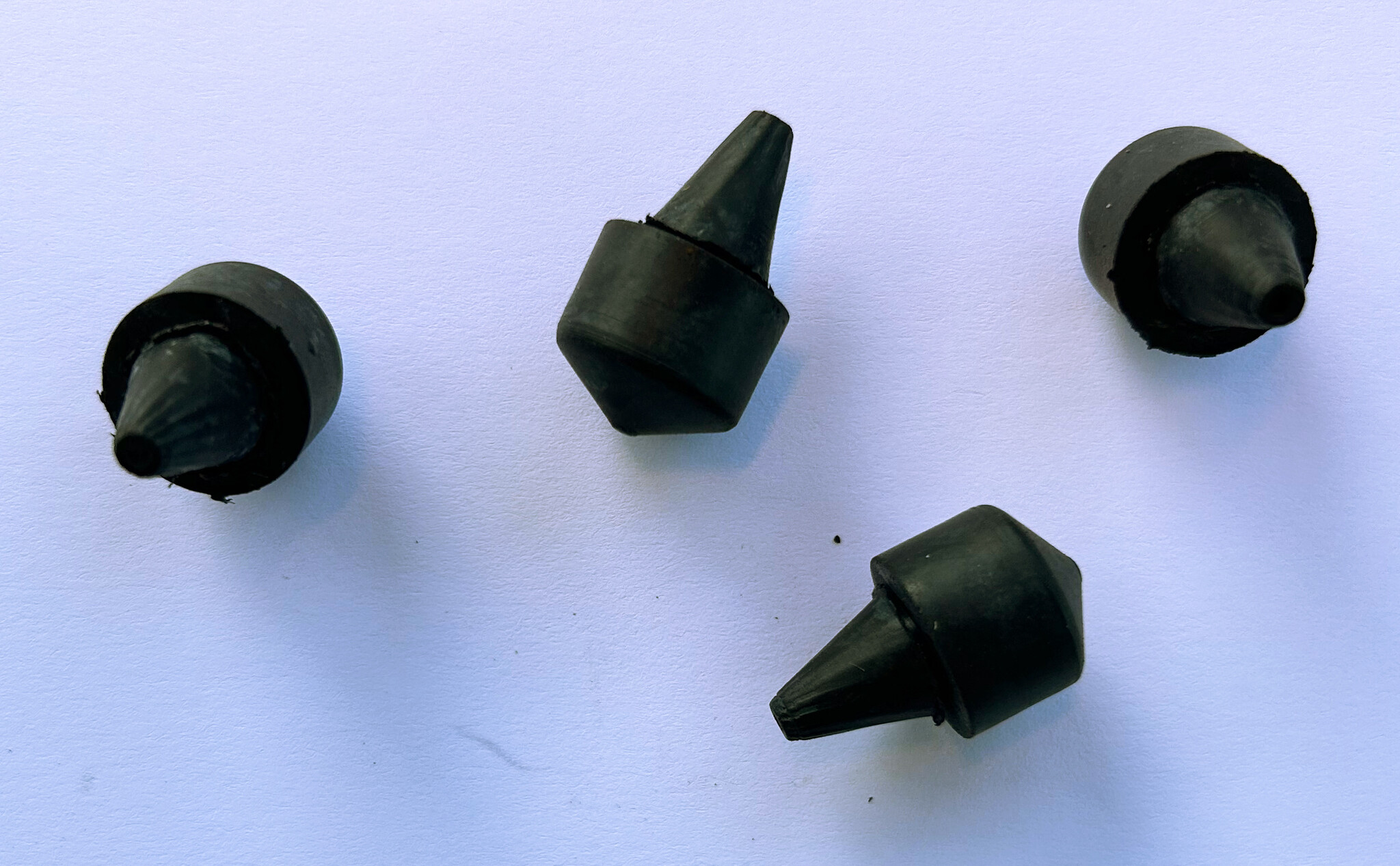 APH 7908-12 Rubberdopje motorkap/tankklepje