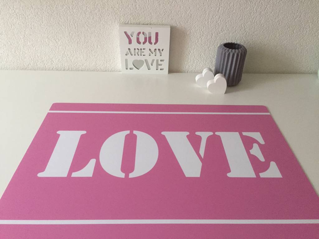 Bureau onderlegger LOVE in roze en wit, GIRLS love it