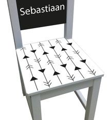 Kinderstoel pijlen patroon