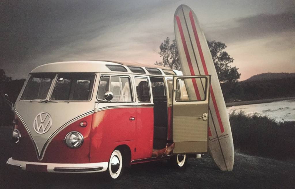 Bureau onderlegger VW bus retro, surfer on the beach