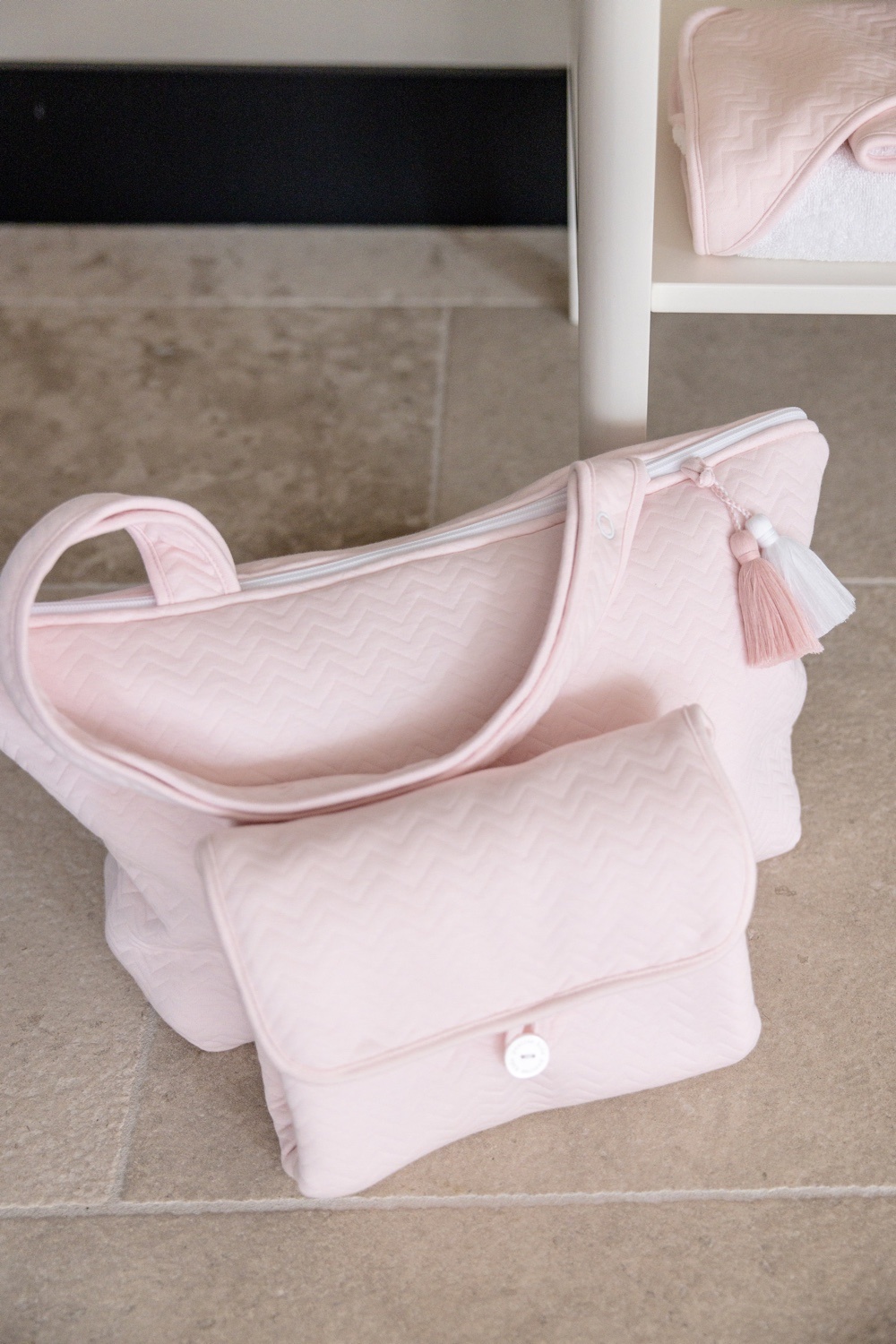 Matelas à langer de voyage Chevron Light Pink