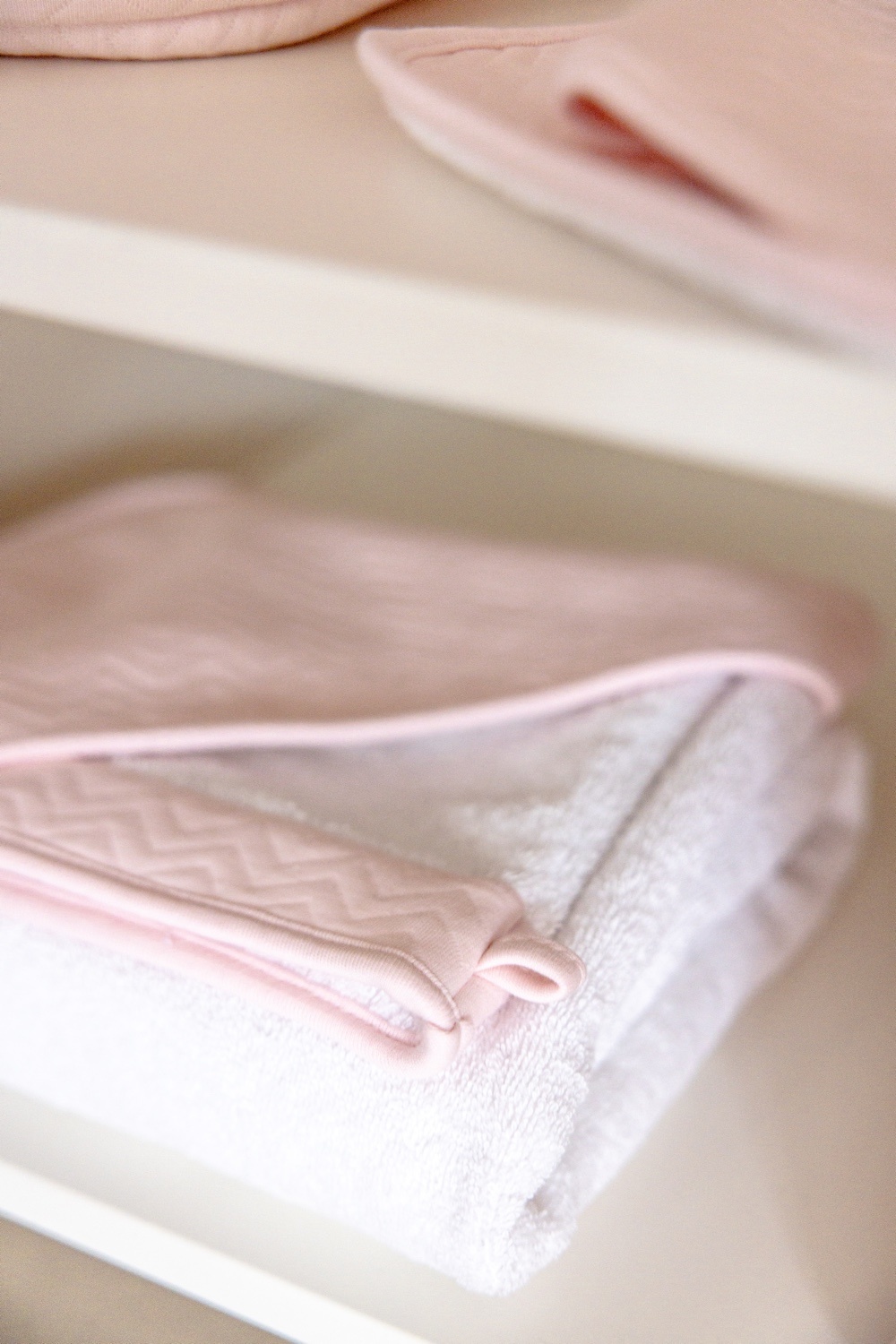 Hooded towel & washcloth Chevron Light Pink