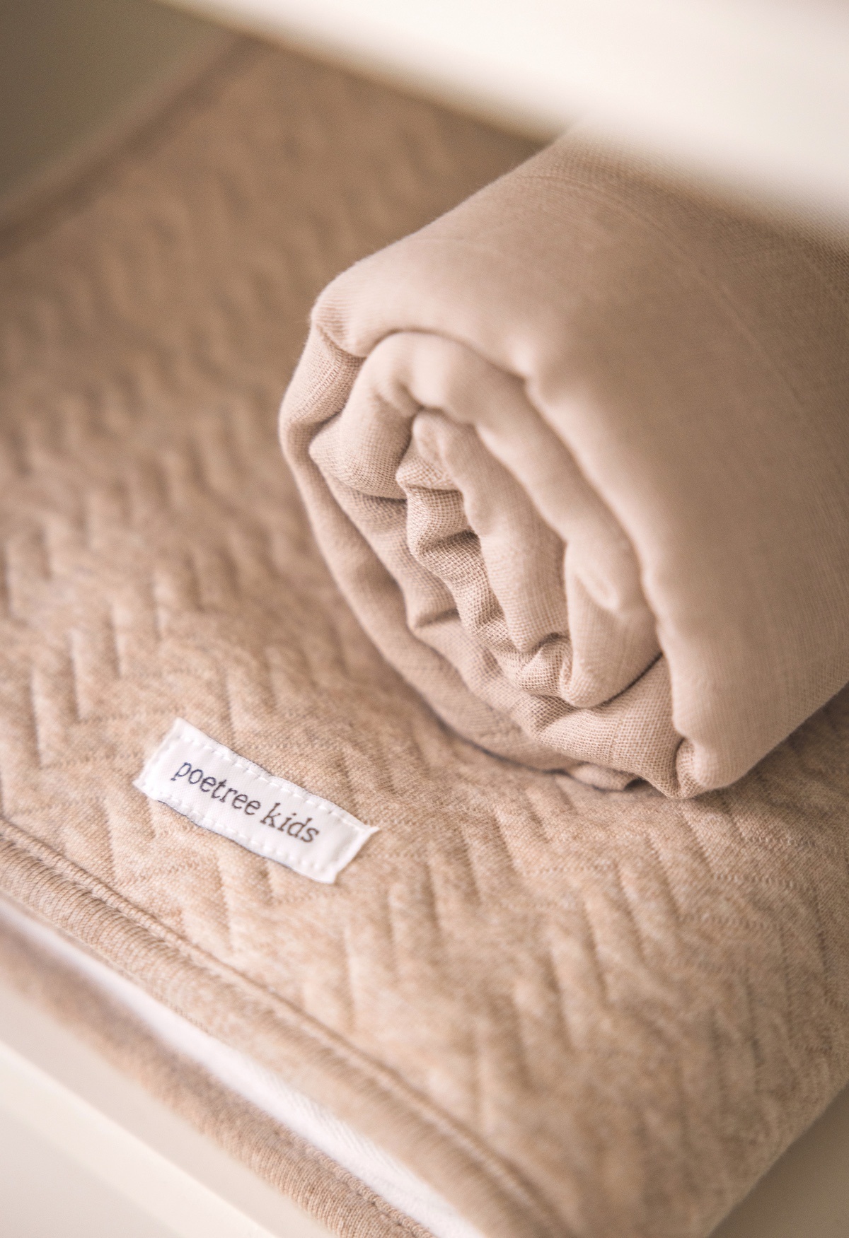 Crib blanket lined Chevron Light Camel