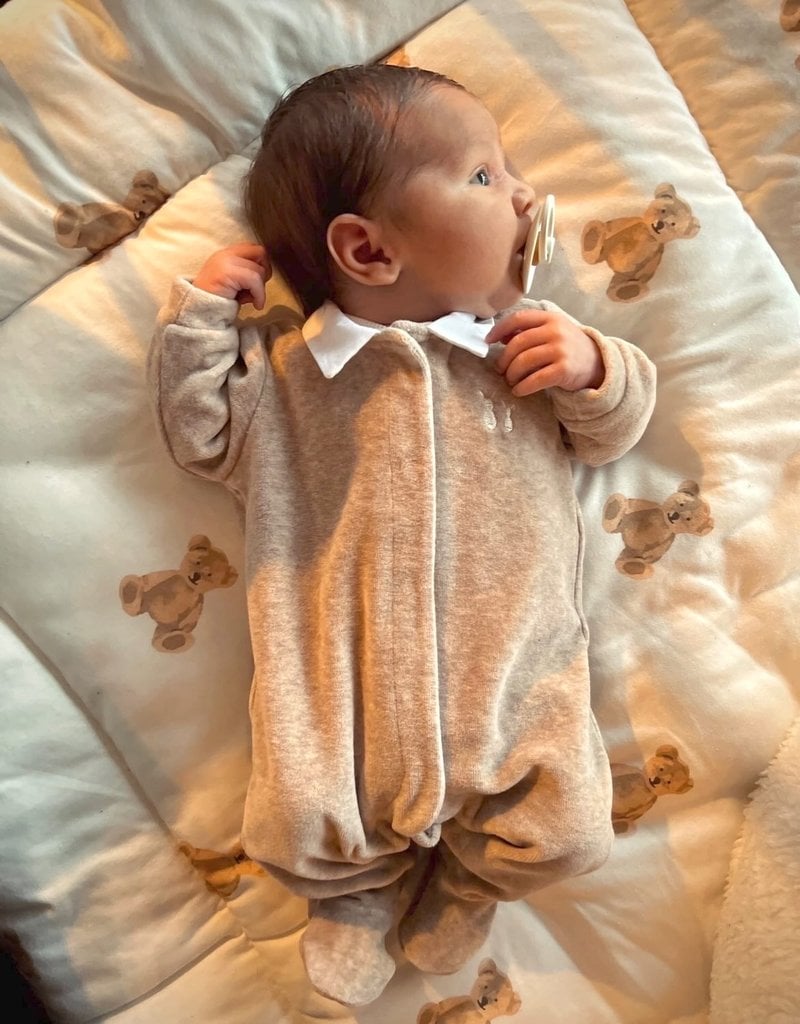 Babypakje Velours Camel met poplin kraagje