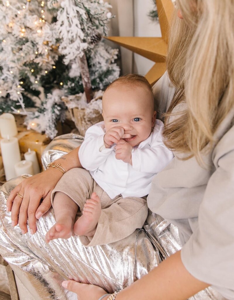 Ensemble bébé 2 pièces chemise blanc avec pantalon camel