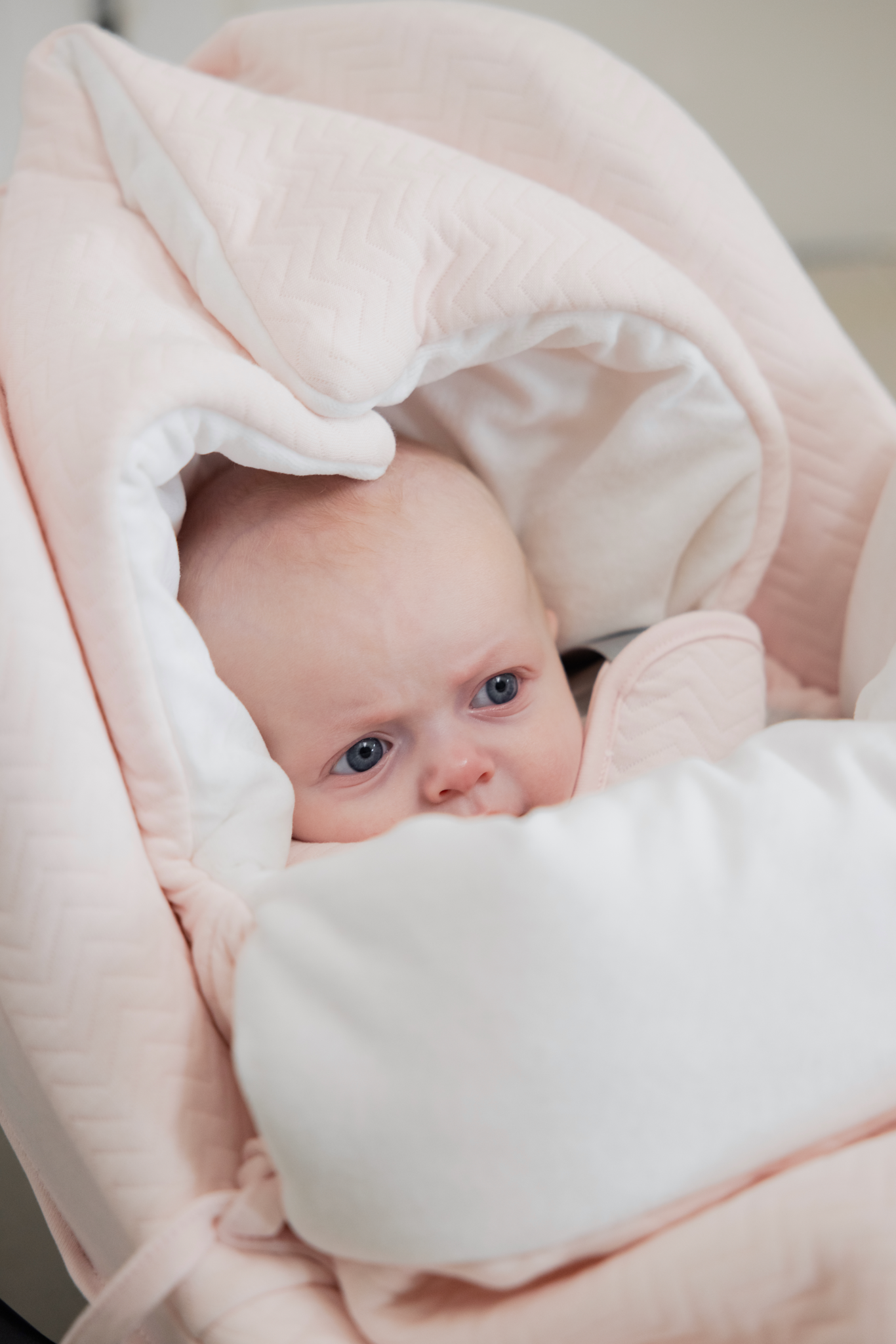 Baby footmuff Chevron Light Pink