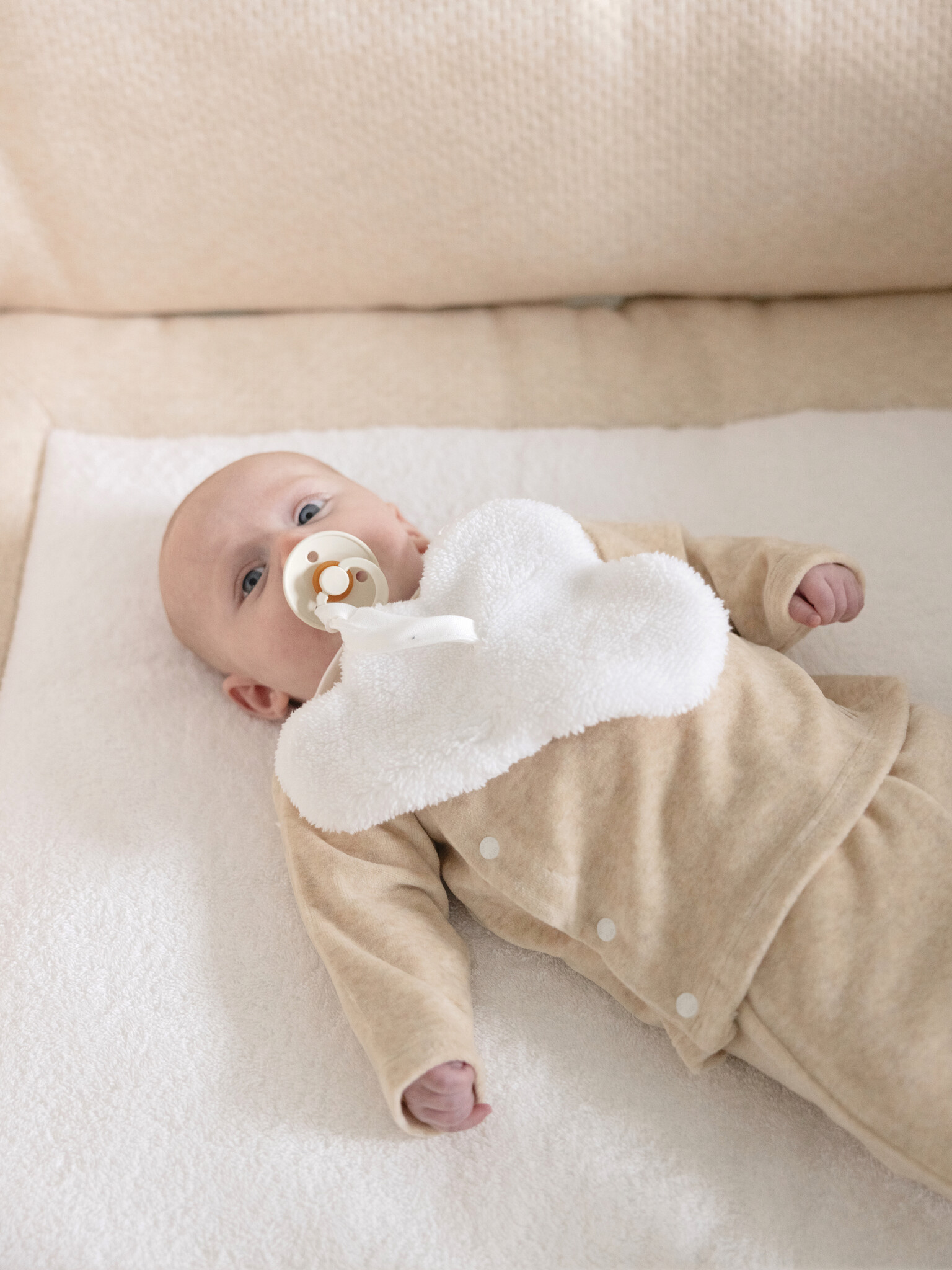 Comfy velours baby set Sand
