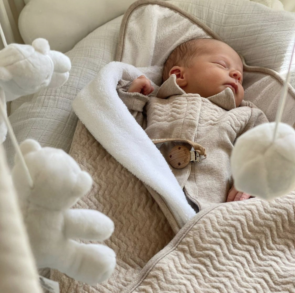 Crib blanket lined Chevron Light Camel