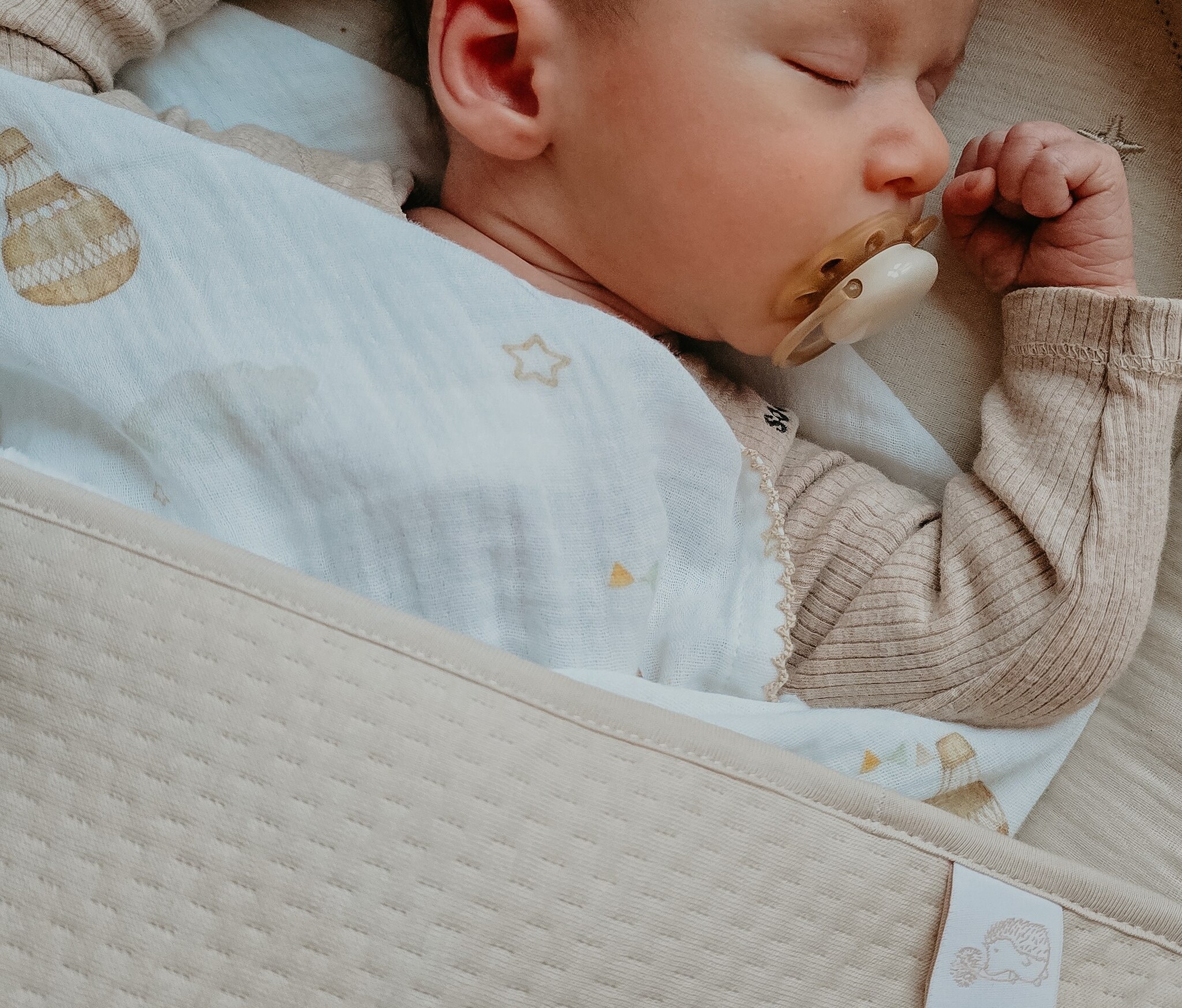 Beige Wiegdeken met fleece Little Voyager