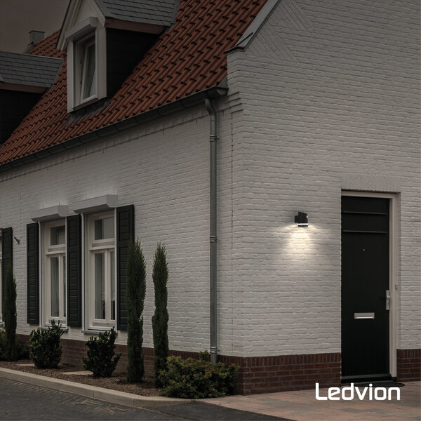 Ledvion Solar Wandlamp Met Sensor Elara - 3000K - 150 Lumen - Zwart