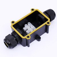 Lasdoos IP68 - 2 Flexible ingangen 6-11MM Lightexpert Lasdoos IP68 - 2 Flexible ingangen 6-11MM