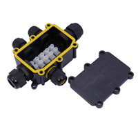 Lasdoos IP68 - 5 Flexible ingangen 6-11MM Lightexpert Lasdoos IP68 - 5 Flexible ingangen 6-11MM