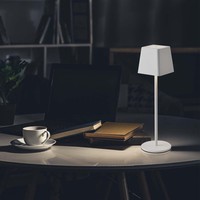 Oplaadbare Tafellamp - 2W - 3000K - IP54 - Dimbaar via touch Lightexpert Oplaadbare Tafellamp - 2W - 3000K - IP54 - Dimbaar via touch