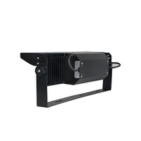 Professionele LED schijnwerper 250W - 42.500 Lumen - IP66 Lightexpert Professionele LED schijnwerper 250W - 42.500 Lumen - IP66