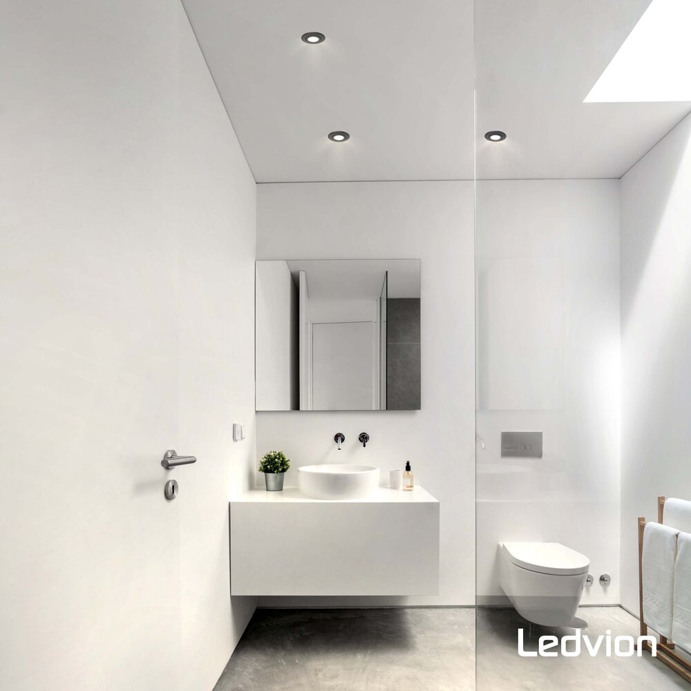 Ledvion Dimbare LED Inbouwspot Zwart - IP65 - 5W - 2700K - 5 Jaar Garantie - Geschikt voor de Badkamer