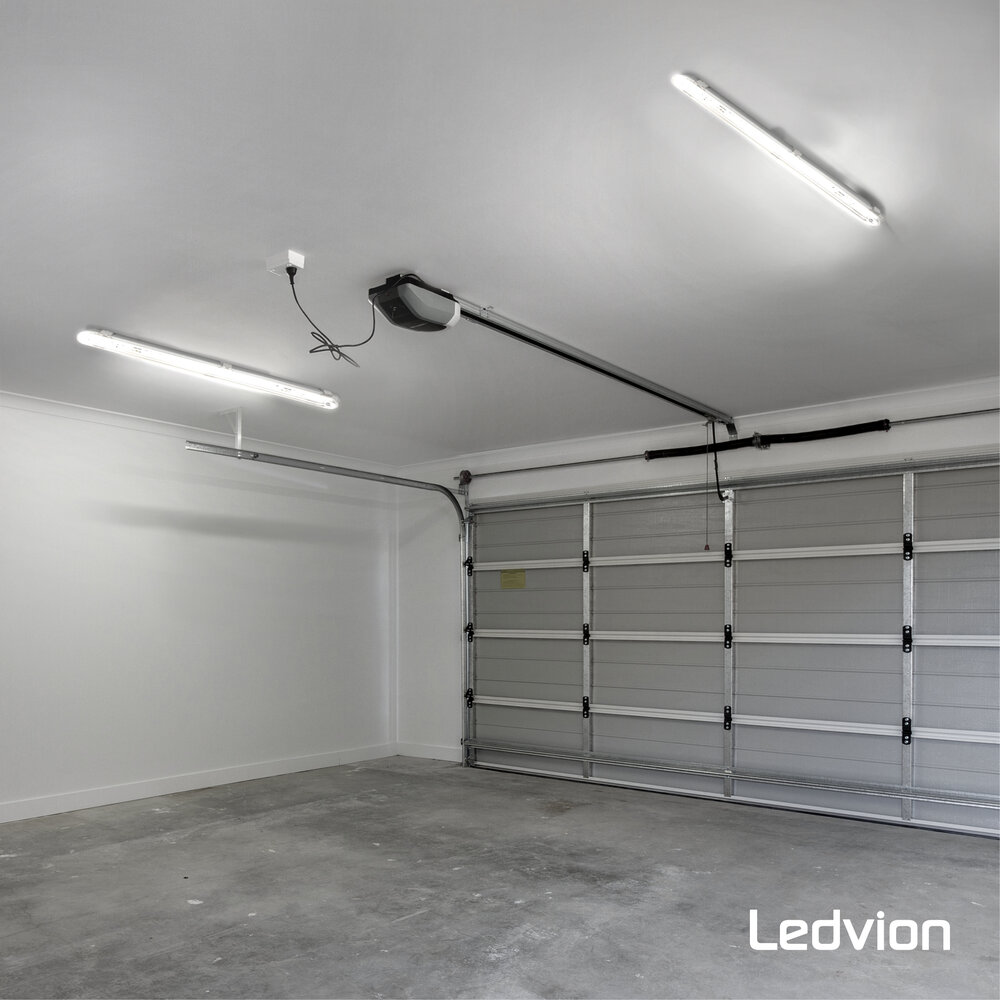 Ledvion LED TL Armatuur met Sensor 150CM - 28W - 4000K - IP65 - Inclusief LED TL