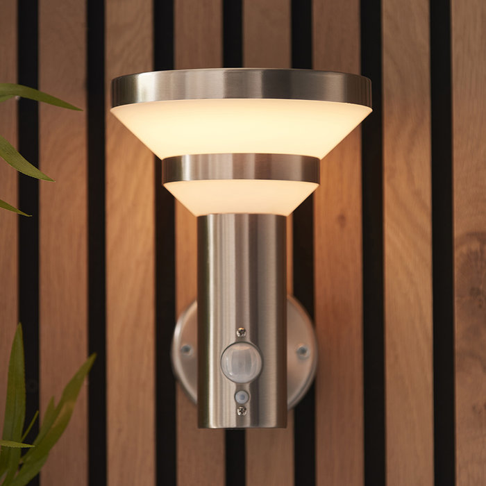 Halton - Solar-Powered Outdoor Wall Light with Motion Sensor