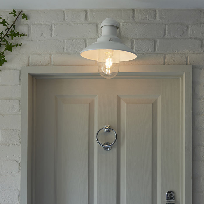 Hereford - Classic Cream Outdoor Wall Light