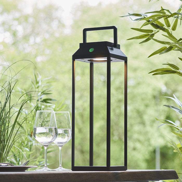 Linterna - Large Solar-Powered Outdoor Table Lamp