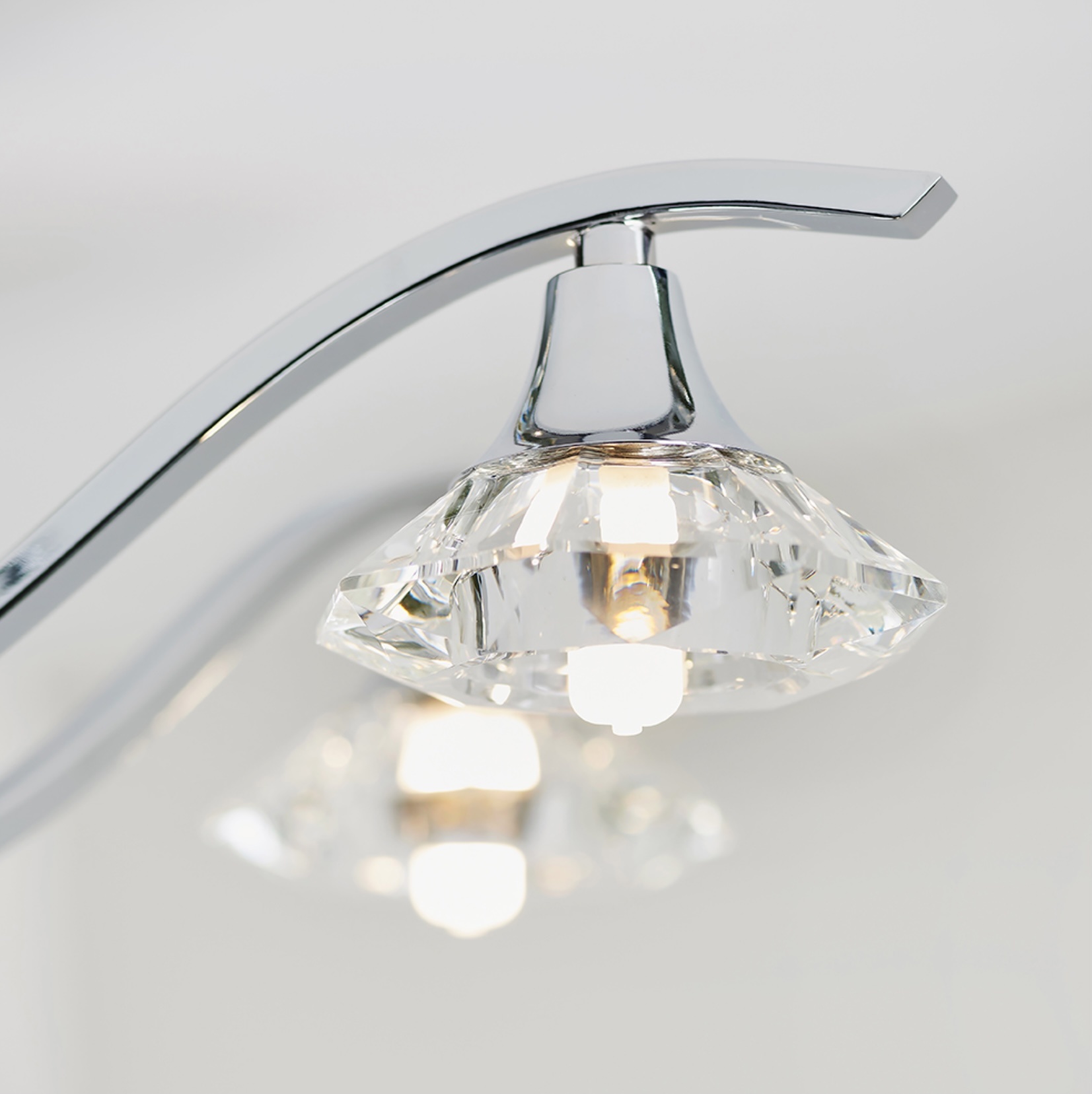 Siena 6 sales light flush fitting