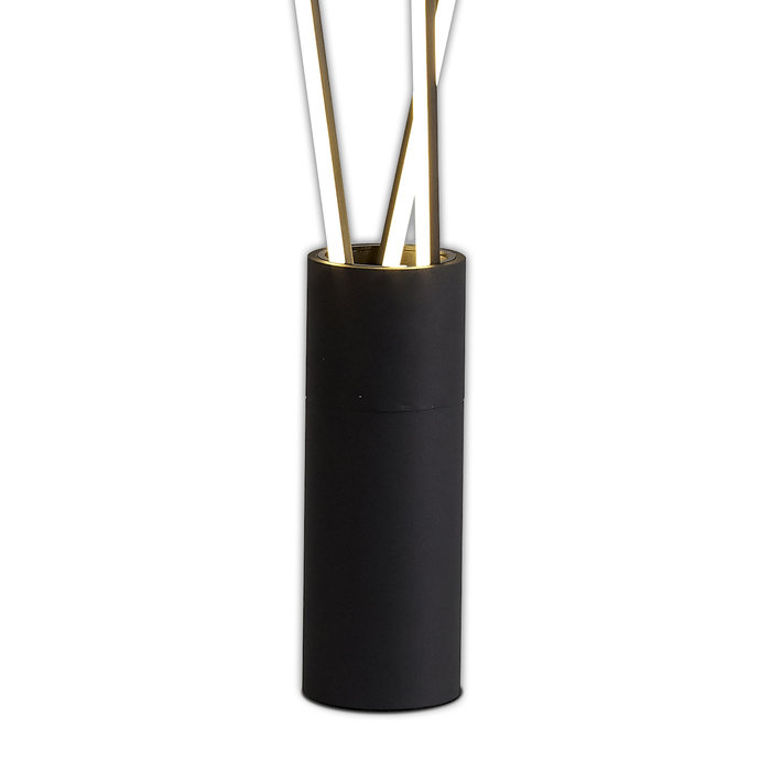 Patayo - 3 Light LED Floor Lamp in Black