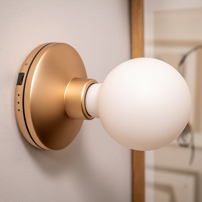 Noble Rechargeable Wall Light - Gold & Frosted