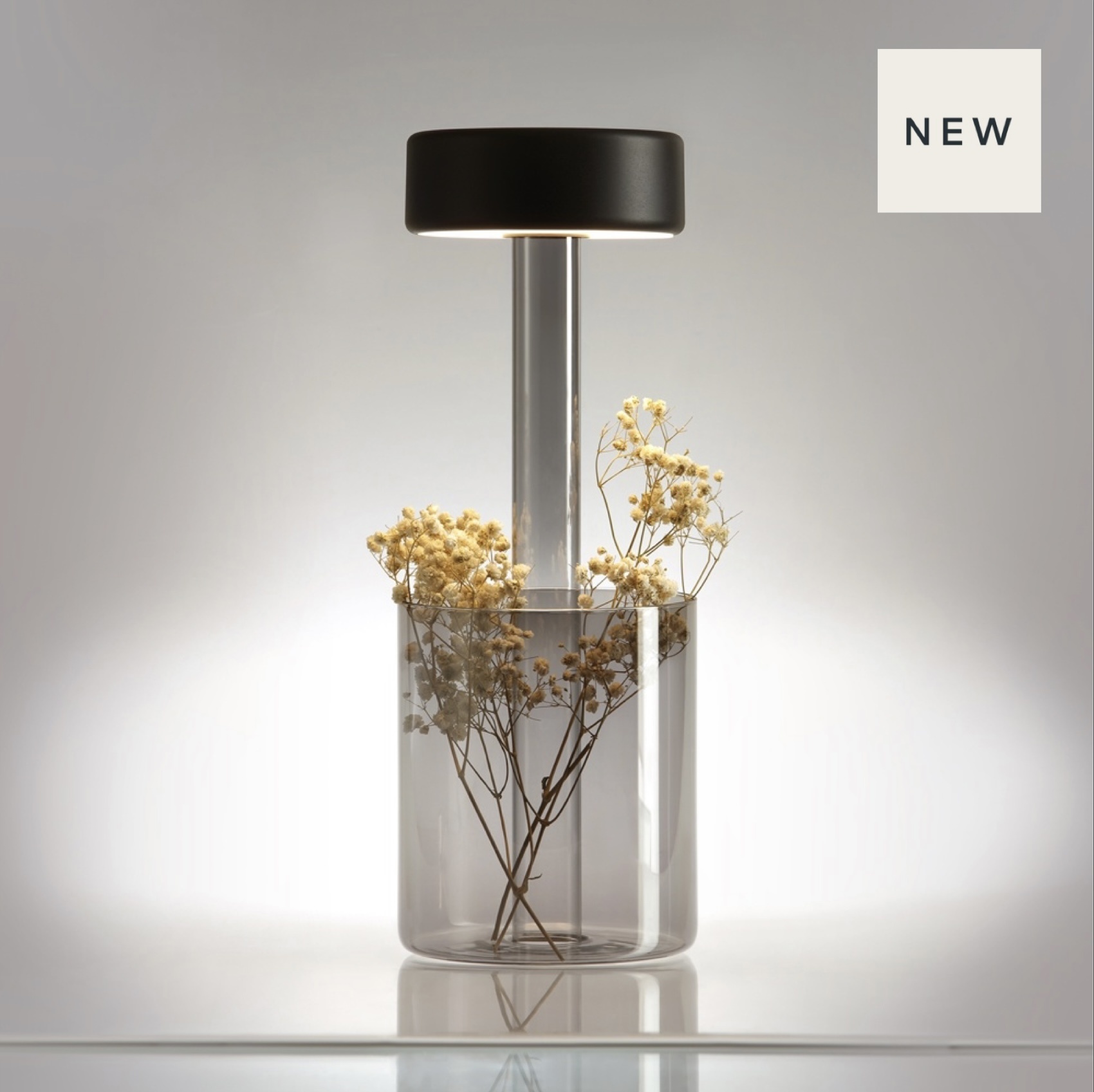 Elke Minimalist Rechargeable Cordless Battery Table Lamp Black