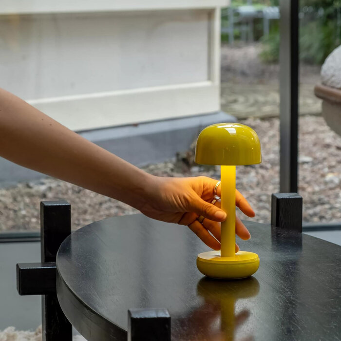 Noble Two - Rechargeable Cordless Table Lamp - High Gloss Yellow