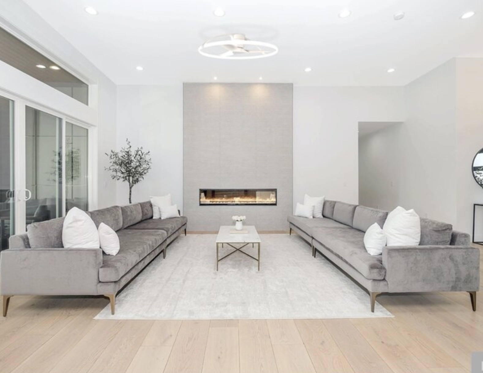Zen Ceiling Fan with Dimmable LED Light in White