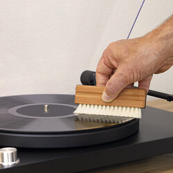 Audio Dynavox platenborstel geitenhaar ZB110 bamboe hout