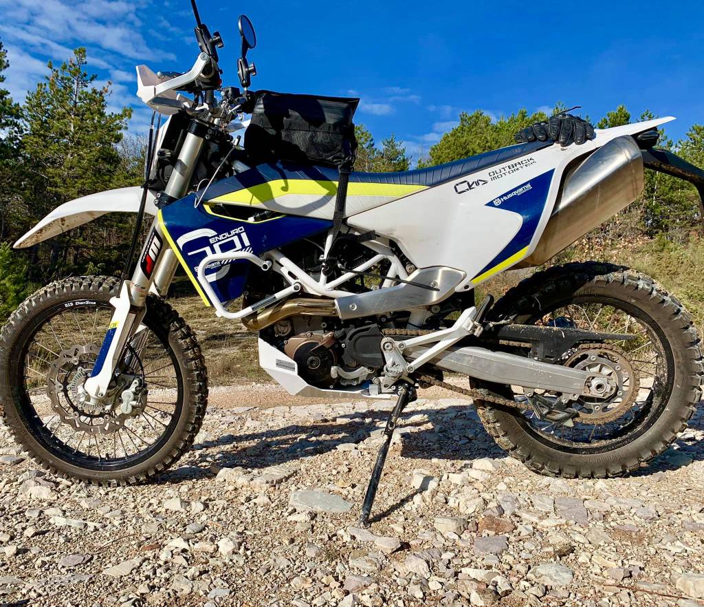 Husqvarna 701 enduro. Husqvarna 701 эндуро. Husqvarna Fe 701 Enduro. Мотоцикл Husqvarna 701 Enduro. Хускварна 700 эндуро.