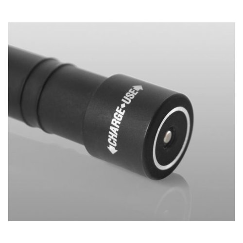 Armytek Wizard v3 Magneet USB + 18650 XP-L