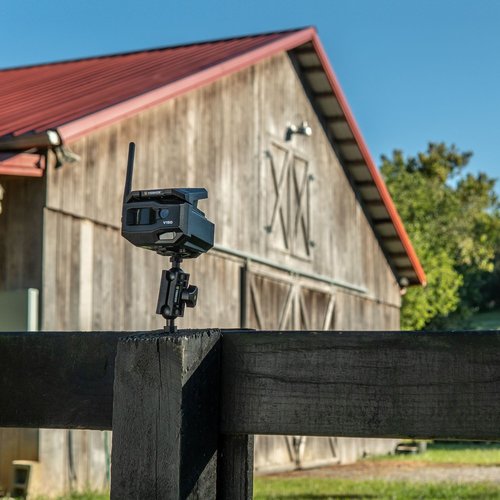 Vosker V150 LTE Wireless Outdoor Camera with Solar Panel