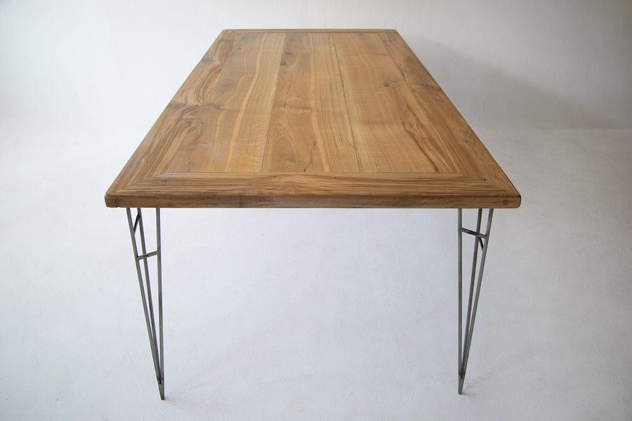 Esstisch aus Altholz Eiche & Eisen Jasmijn/Hairpin Stukjes - FraaiBerlin