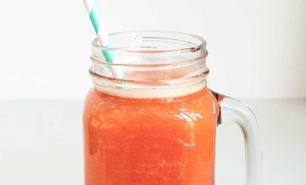 Aardbeien, grapefruit & sinaasappel juice + pulp recept