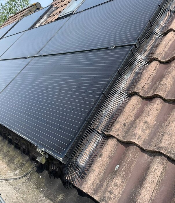 Solarguard pro vogelwering set 20 meter 108 stuks 40mm clips / 4 hoekstukken