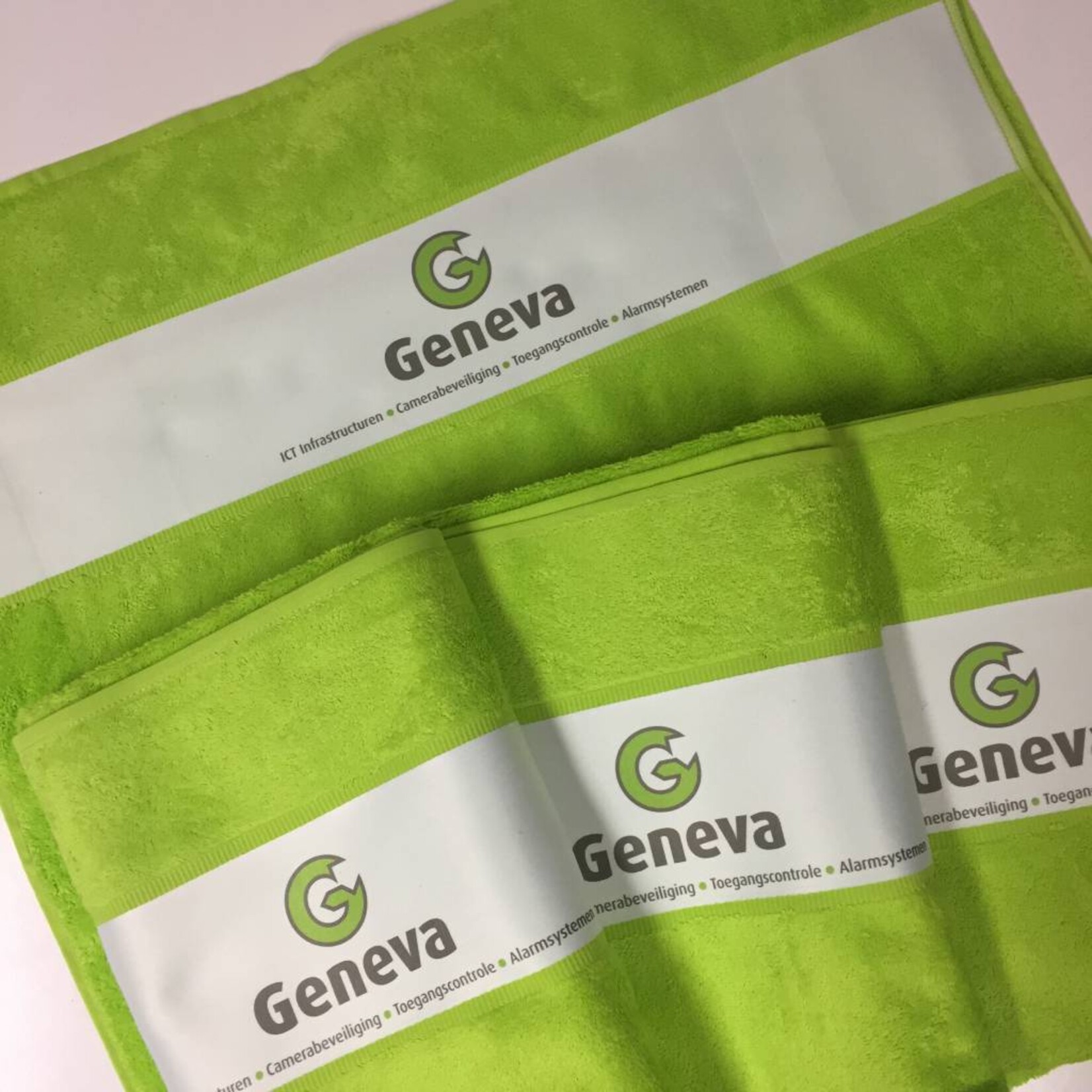 Handdoek met eigen logo of afbeelding