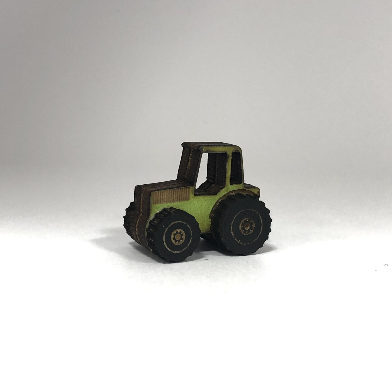 Miniatuur tractor voor in poppenhuis (zelf plakken)