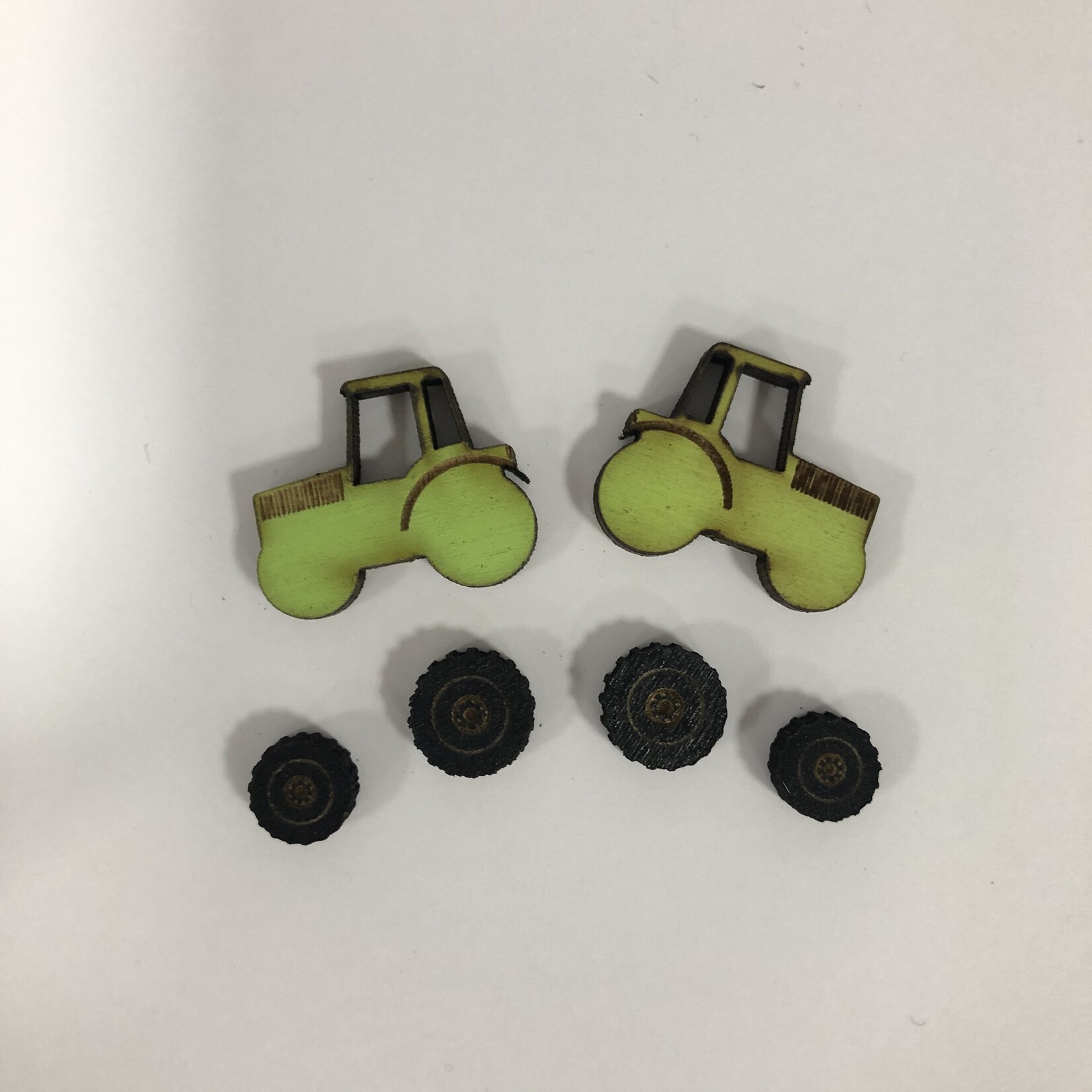 Miniatuur tractor voor in poppenhuis (zelf plakken)
