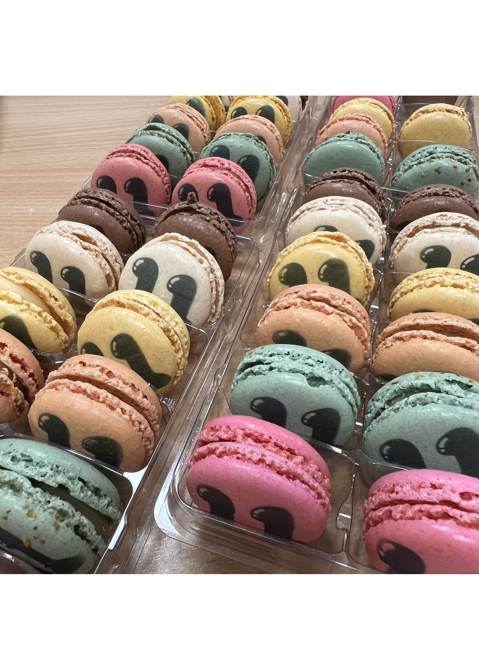 50 stuks macaron-dozen met doorzichtig venster kraft-macaron-container, verpakkingsdoos met stickers voor chocolade, truffel-cake-desserts, koekjes, muffins, cupcakes 50 stuks macaron-dozen met doorzichtig venster kraft-macaron-container, verpakkingsdoos met stickers voor chocolade, truffel-cake-desserts, koekjes, muffins, cupcakes
