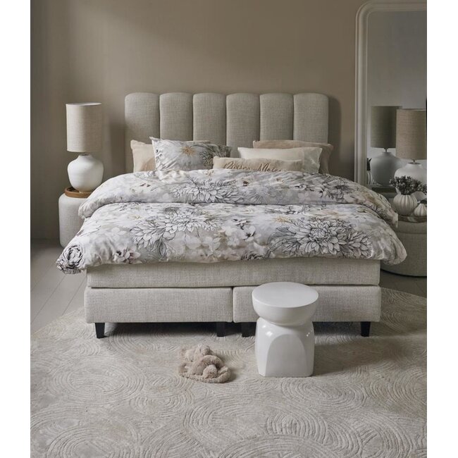 Flourish, zand