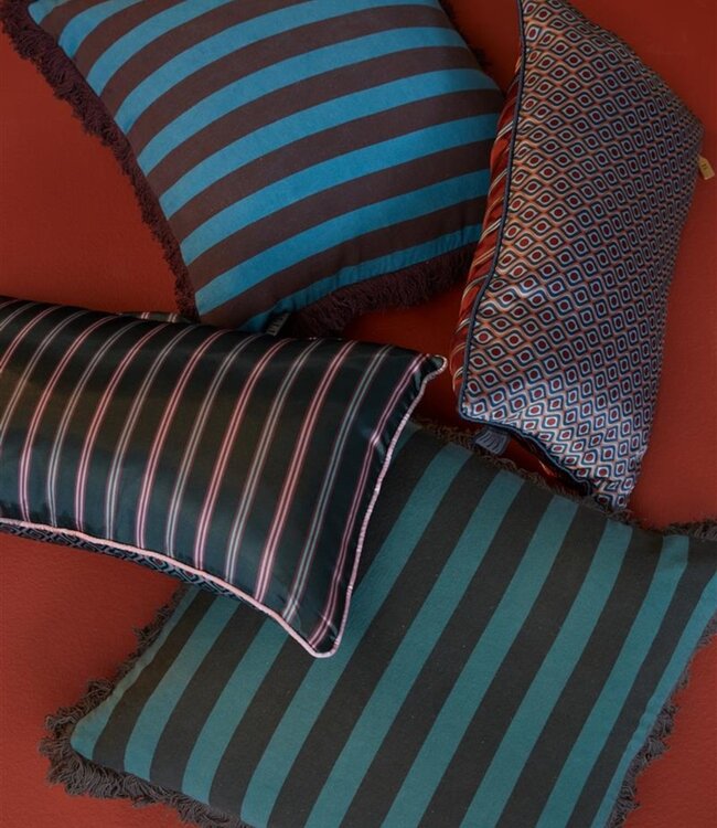 KAAT  Sierkussen Viggo Red