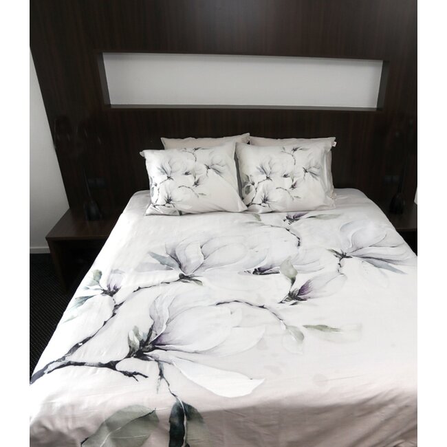 rits Magnolia, wit