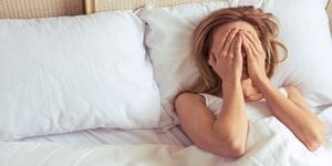 Nachtzweten in de winter en zomer