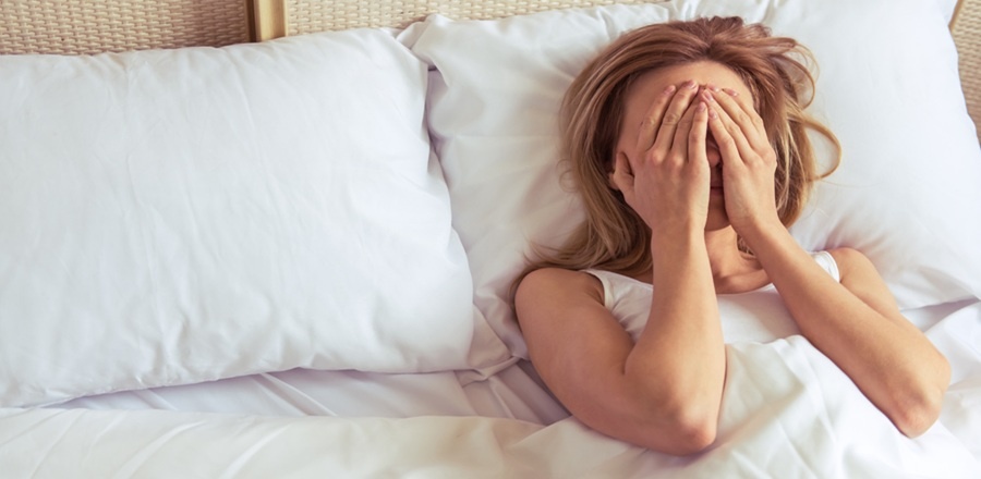 Nachtzweten in de winter en zomer