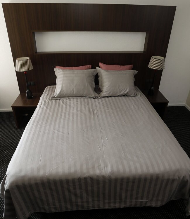 Ritzzz Dekbedovertrek met rits Hotelstreep Grijs